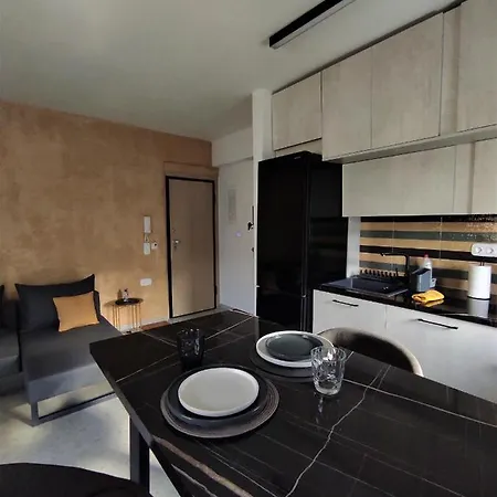 Neutron Кавала