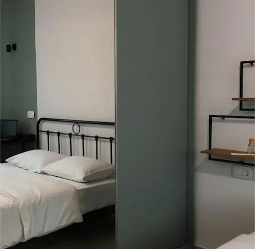 Neutron Lägenhet Kavala