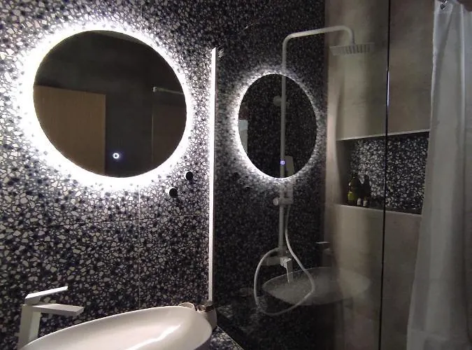 Neutron Lägenhet Kavala